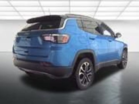 Used 2023 Jeep Compass Limited image 12