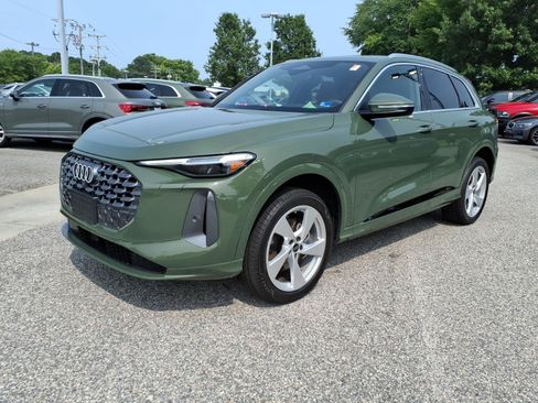 Used 2025 Audi Q5 Premium Plus w/ Premium Plus AWD/4WD image 1