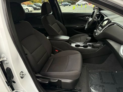 Used 2023 Chevrolet Malibu LT FWD image 19