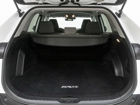 Used 2020 Toyota RAV4 XLE w/ XLE Grade Weather Package AWD/4WD image 29