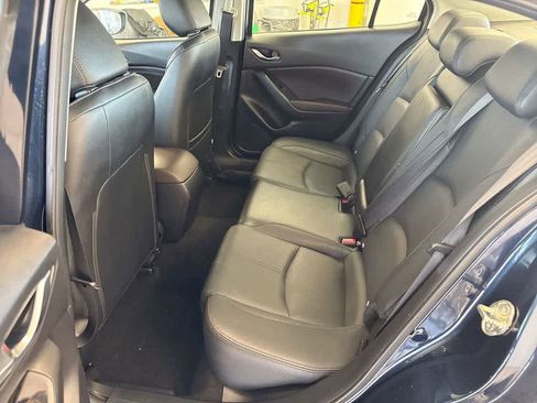Used 2018 MAZDA MAZDA3 Grand Touring image 22