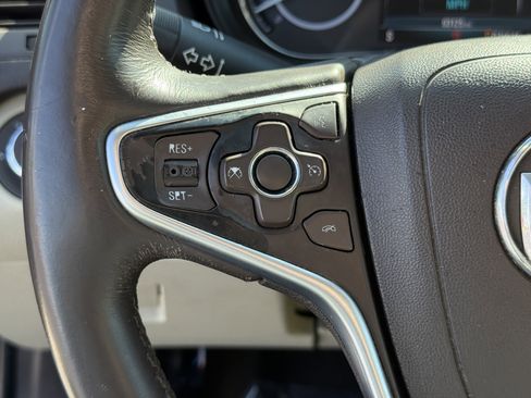 Used 2016 Buick Regal FWD image 16
