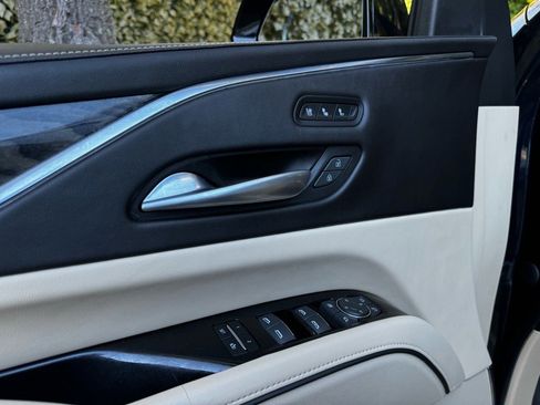 Used 2023 Cadillac Escalade Premium Luxury w/ Performance Package image 9