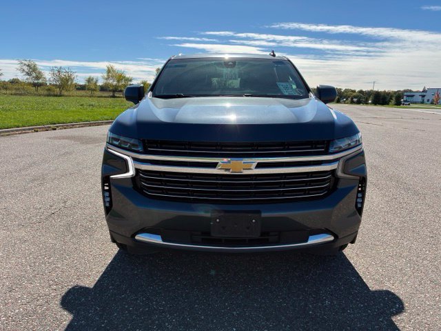 Used 2021 Chevrolet Suburban LT AWD/4WD image 3