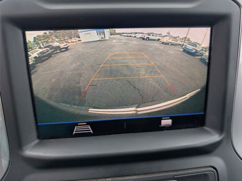 Used 2022 Chevrolet Silverado 1500 Custom image 17