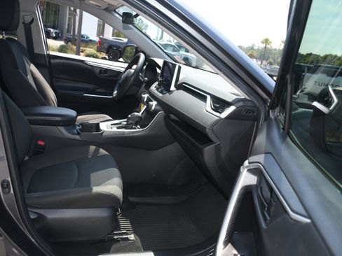 Used 2023 Toyota RAV4 LE FWD image 19