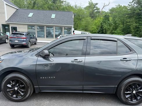 Used 2018 Chevrolet Equinox LS AWD/4WD image 4