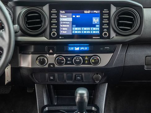 Certified 2022 Toyota Tacoma SR AWD/4WD image 24