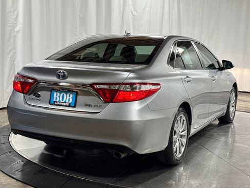 Used 2016 Toyota Camry XLE w/ Moonroof Package FWD image 12