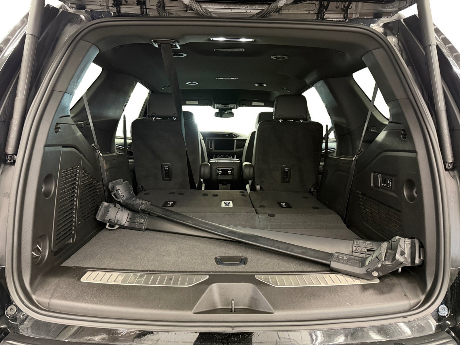 Used 2024 GMC Yukon Denali w/ Max Trailering Package AWD/4WD image 35