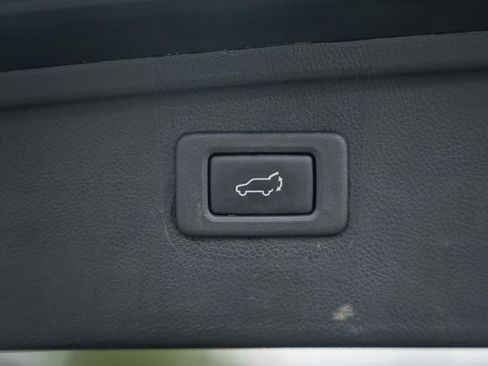 Used 2016 Subaru Outback 2.5i Premium image 10