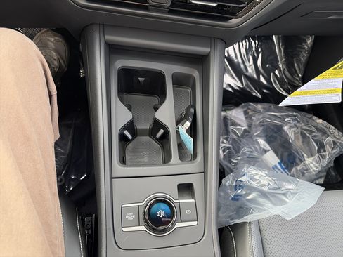 New 2026 Volkswagen Tiguan SE AWD/4WD image 26