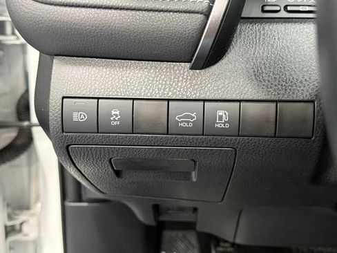 Used 2023 Toyota Camry SE FWD image 15