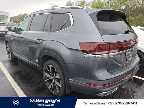 Used 2024 Volkswagen Atlas SEL Premium R-Line AWD/4WD image 8