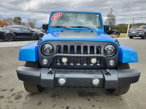 Used 2014 Jeep Wrangler Unlimited Sahara AWD/4WD image 24