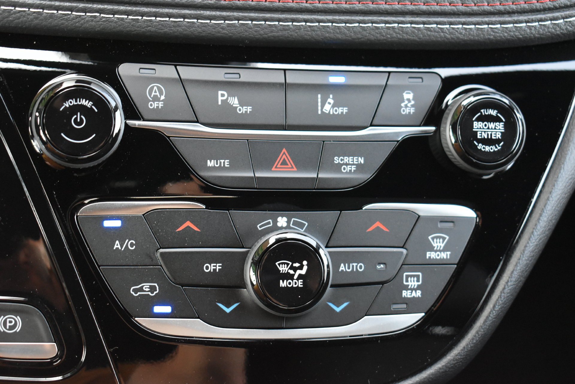 New 2027 Chrysler Pacifica Select AWD/4WD image 29