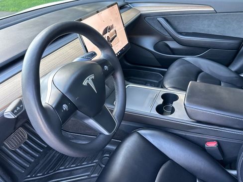 Used 2023 Tesla Model 3 Standard Range image 7