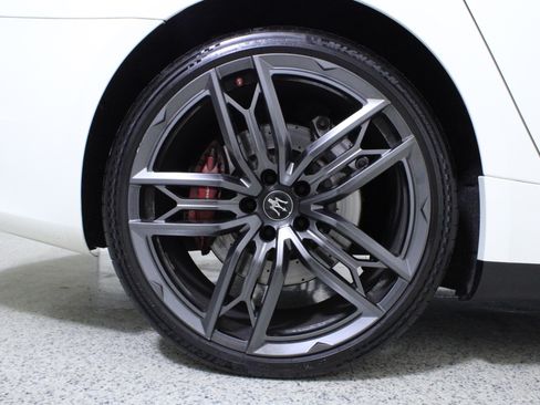 Used 2021 Maserati Quattroporte S image 10