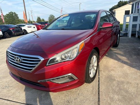 Used 2015 Hyundai Sonata SE w/ Option Group 09 FWD image 1
