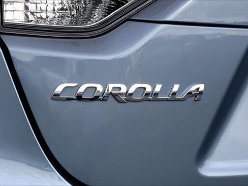 Used 2024 Toyota Corolla LE image 31