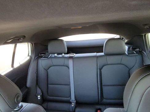 Used 2025 Buick Envista Sport Touring image 7