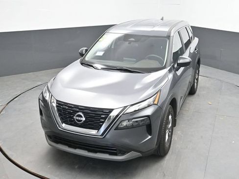 Used 2023 Nissan Rogue S AWD/4WD image 28