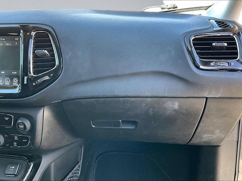 Used 2019 Jeep Compass Limited FWD image 17