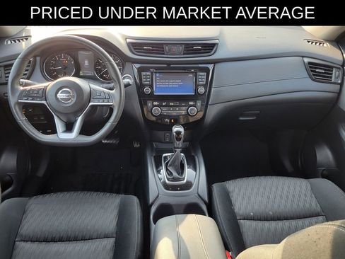 Used 2017 Nissan Rogue SV w/ SV Premium Package image 8