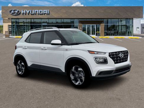 New 2026 Hyundai Venue SEL FWD image 10