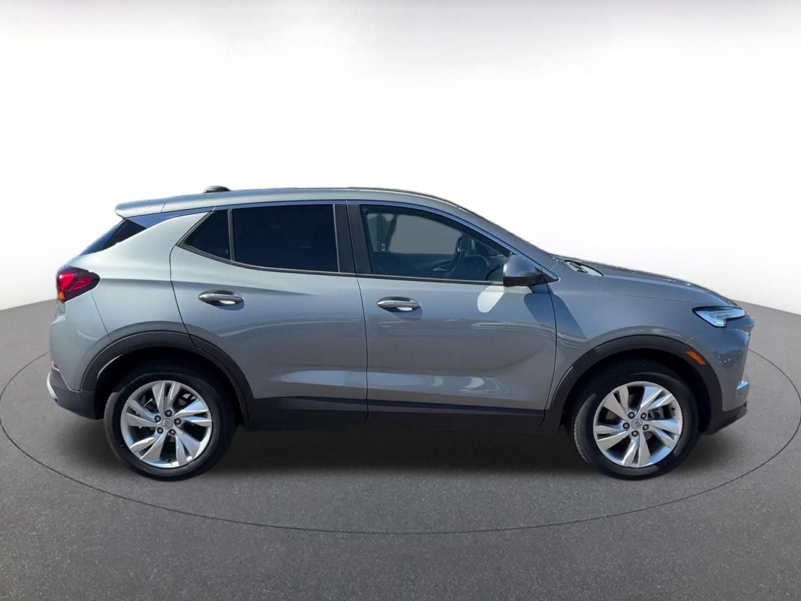 Used 2025 Buick Encore GX Preferred AWD/4WD image 15