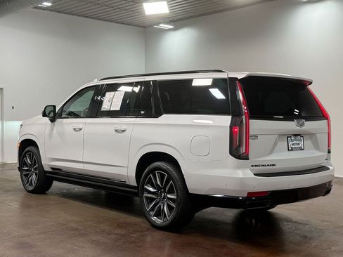 Used 2021 Cadillac Escalade ESV Sport Platinum image 26