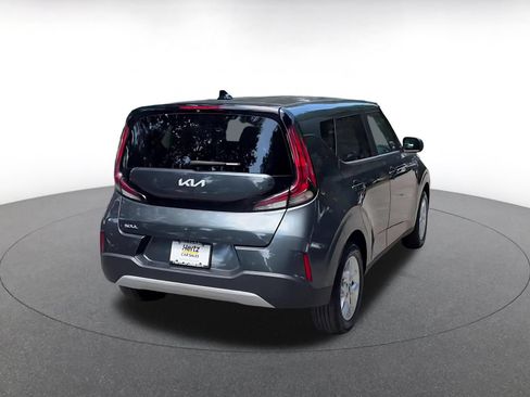 Used 2025 Kia Soul LX w/ LX Technology Package FWD image 14