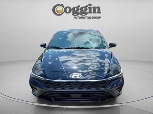 New 2026 Hyundai Elantra SEL Sport Premium FWD image 8