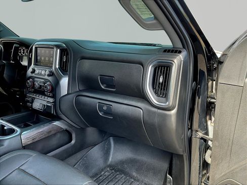 Used 2022 Chevrolet Silverado 2500 LTZ w/ LTZ Plus Package AWD/4WD image 26