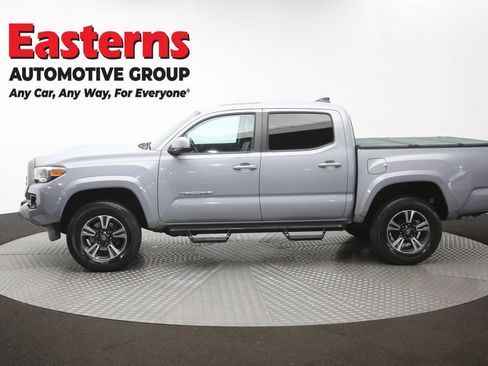 Used 2018 Toyota Tacoma TRD Sport AWD/4WD image 62