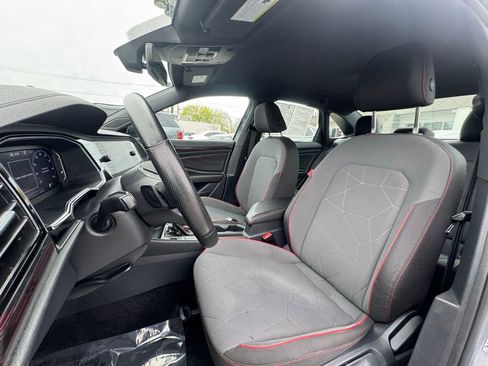 Used 2024 Volkswagen Jetta GLI 40th Anniversary Edition FWD image 22