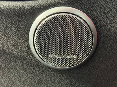 Used 2025 Alfa Romeo Giulia w/ Driving Assist Package RWD image 21
