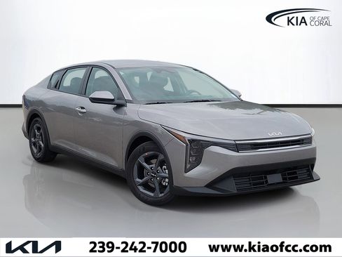 New 2026 Kia K4 FWD image 1
