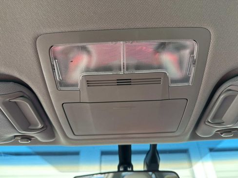 Used 2016 Toyota Camry LE image 46