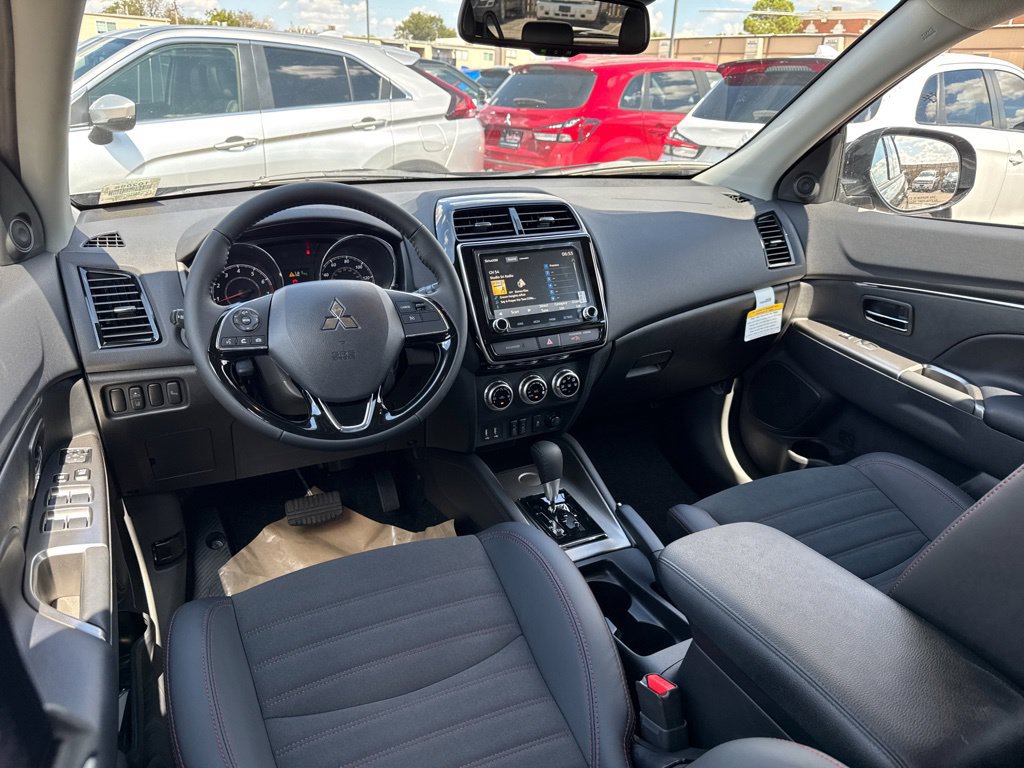 New 2027 Mitsubishi Outlander Sport SE FWD image 13