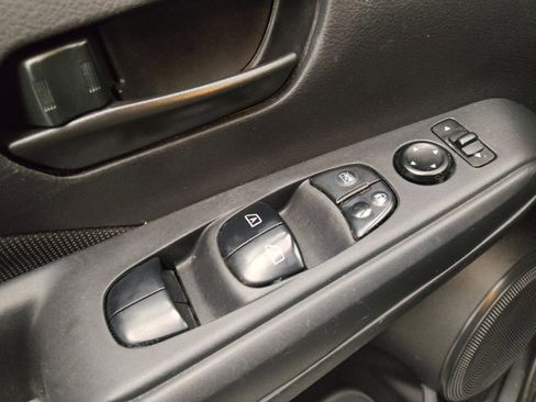 Used 2024 Nissan Kicks S FWD image 27