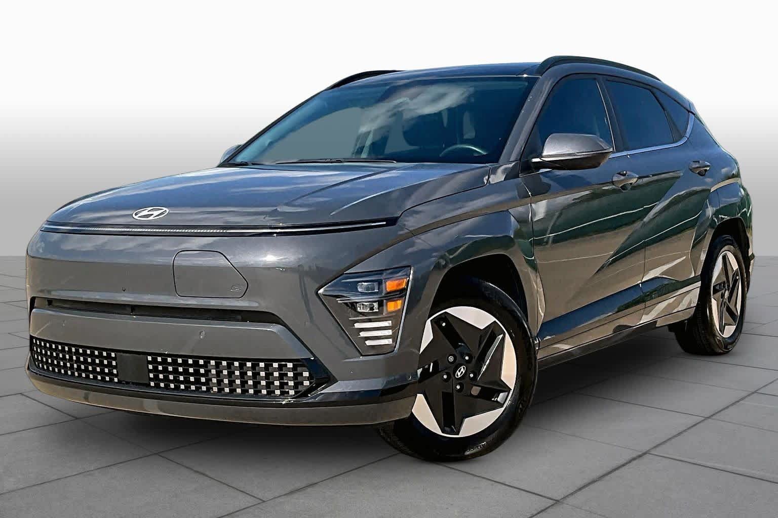 Used 2024 Hyundai Kona Limited FWD image 1