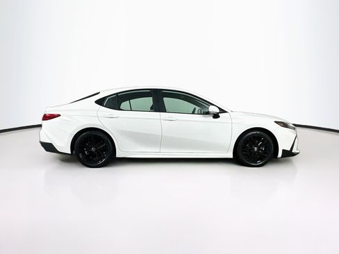Used 2026 Toyota Camry SE FWD image 10