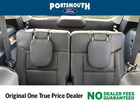 Used 2025 Ford Explorer Active w/ Active Comfort Package AWD/4WD image 5