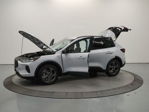 Used 2025 Ford Escape ST-Line FWD image 11