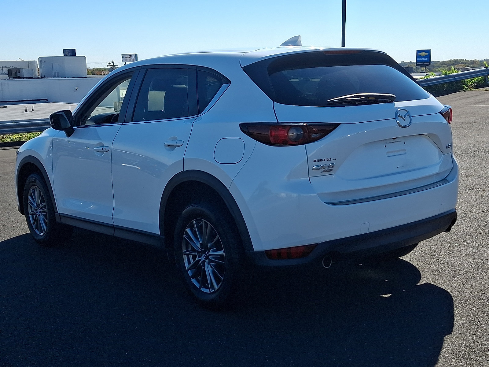 Used 2017 MAZDA CX-5 Touring w/ Preferred Equipment Package AWD/4WD image 4