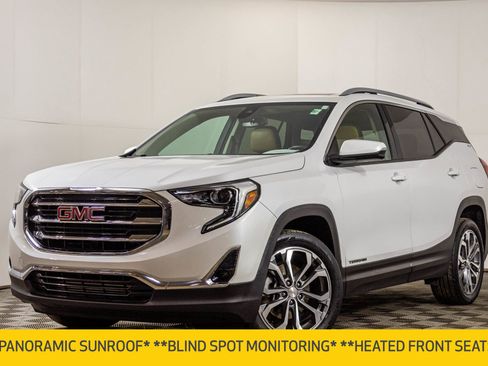 Used 2020 GMC Terrain SLT w/ Preferred Package image 2