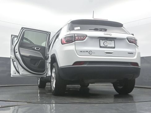 Used 2024 Jeep Compass Latitude AWD/4WD image 62