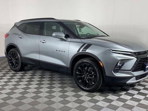New 2025 Chevrolet Blazer LT w/ LPO, Black Sport Package image 2