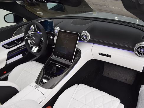 New 2026 Mercedes-Benz SL 63 AMG 4MATIC image 14